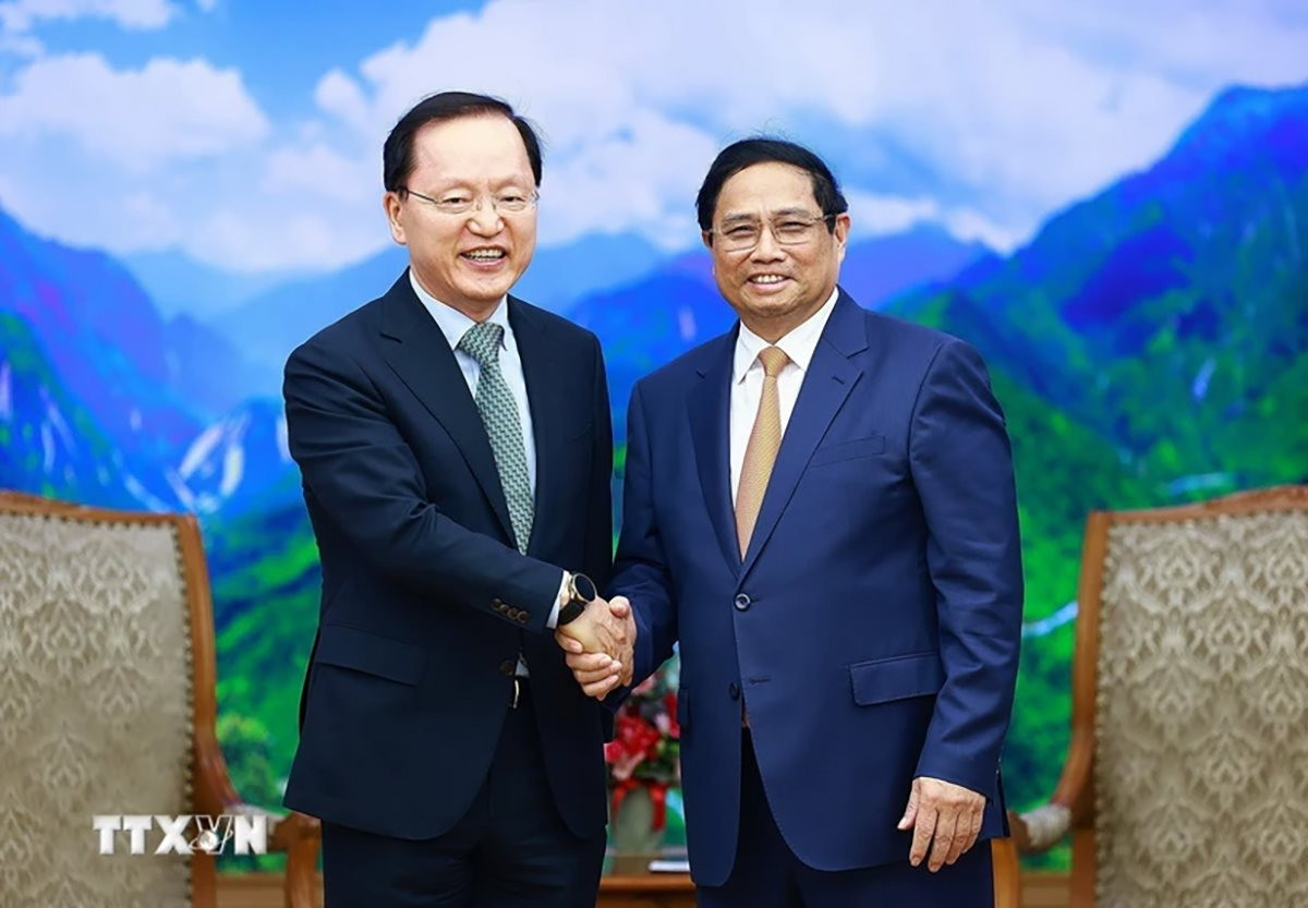 Thủ tướng Phạm Minh Chính mong muốn Samsung coi Việt Nam là cứ điểm chiến lược sản xuất, xuất khẩu của Tập đoàn